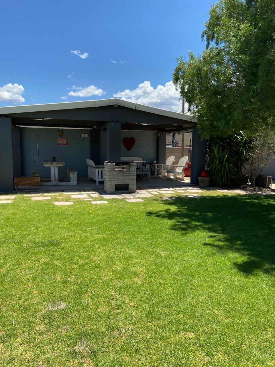 Karoo Heart Appartement Beaufort Wes Buitenkant foto