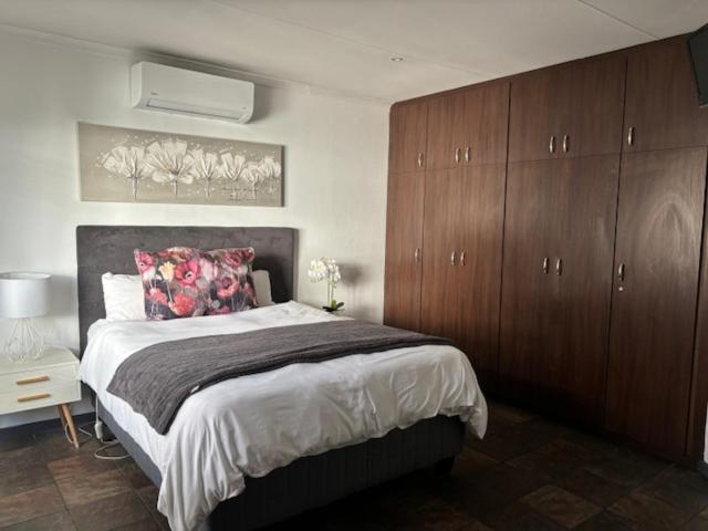 Karoo Heart Appartement Beaufort Wes Buitenkant foto