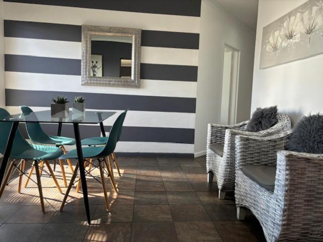 Karoo Heart Appartement Beaufort Wes Buitenkant foto