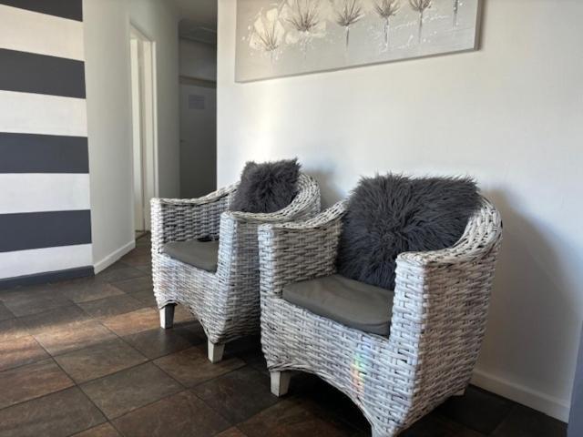 Karoo Heart Appartement Beaufort Wes Buitenkant foto